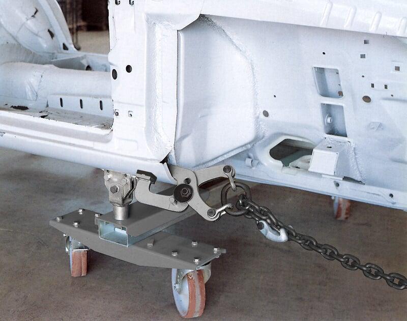 Stanzani Pull Plier in use