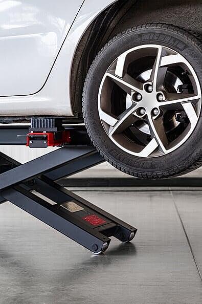 Mobile Lifts in action