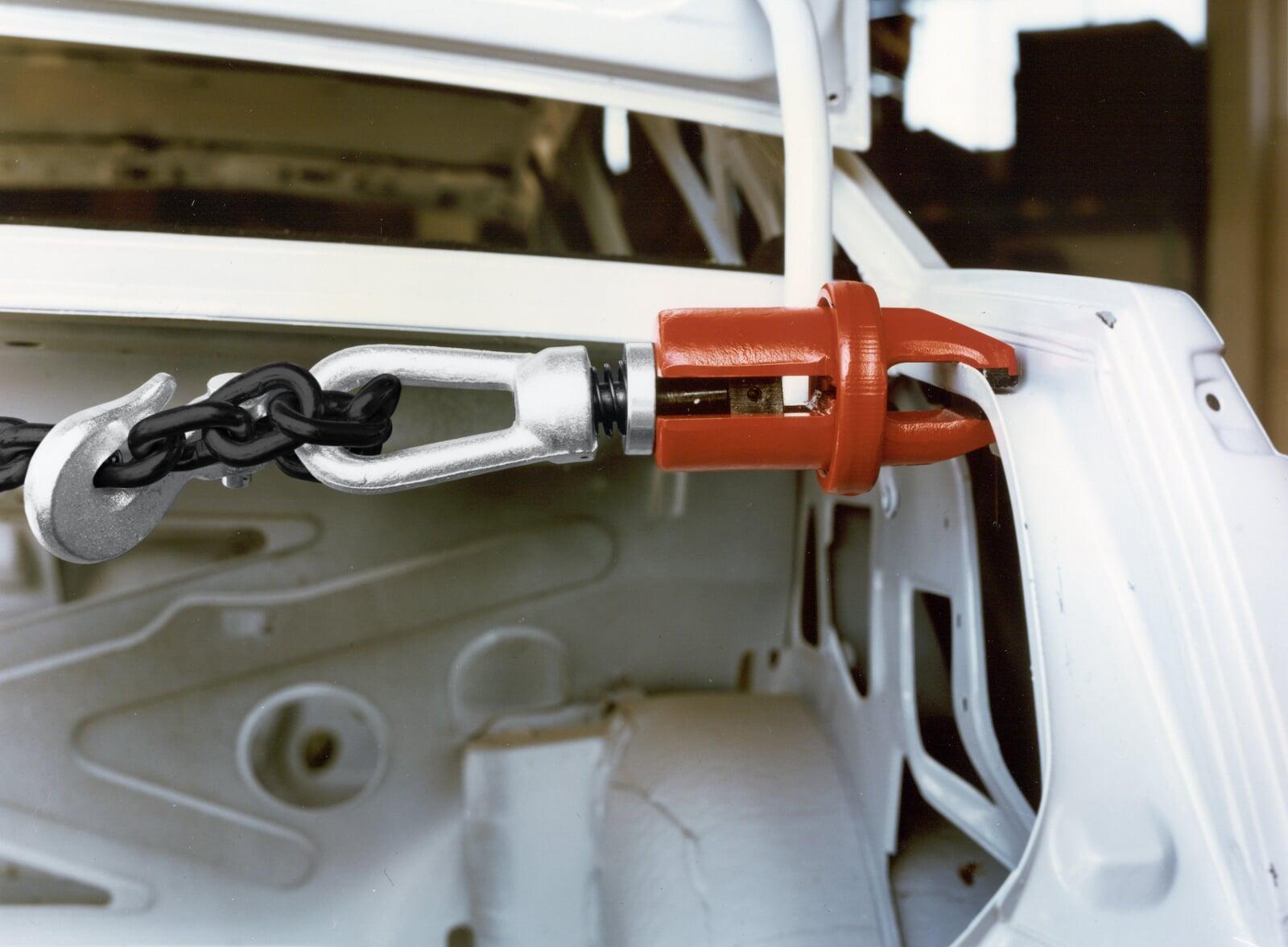 Stanzani pull clamp detail